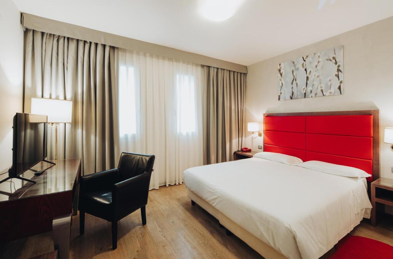 Hotel Alan Anzola dell'Emilia Bagian luar foto