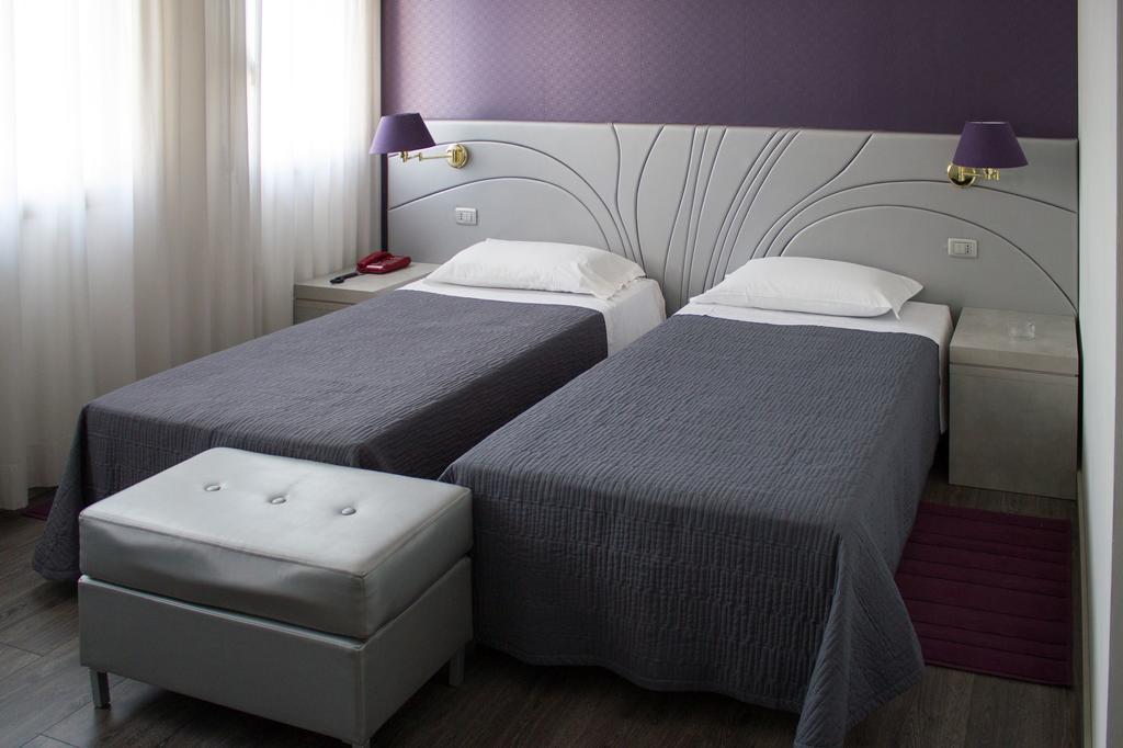 Hotel Alan Anzola dell'Emilia Bagian luar foto