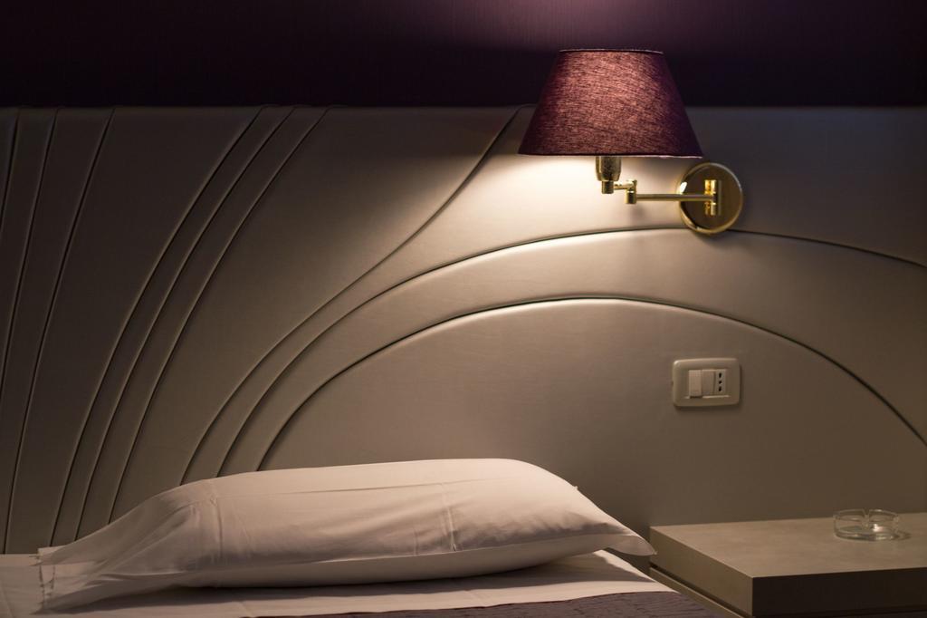 Hotel Alan Anzola dell'Emilia Bagian luar foto
