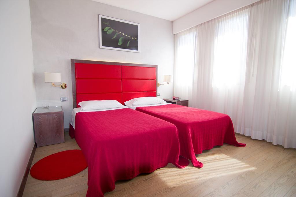 Hotel Alan Anzola dell'Emilia Bagian luar foto