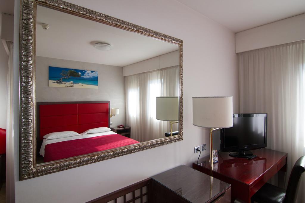 Hotel Alan Anzola dell'Emilia Bagian luar foto