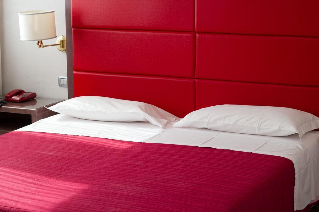 Hotel Alan Anzola dell'Emilia Bagian luar foto