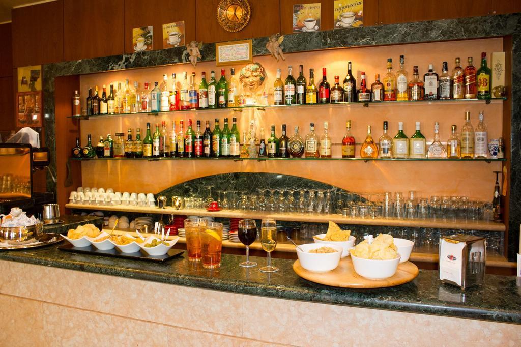 Hotel Alan Anzola dell'Emilia Bagian luar foto