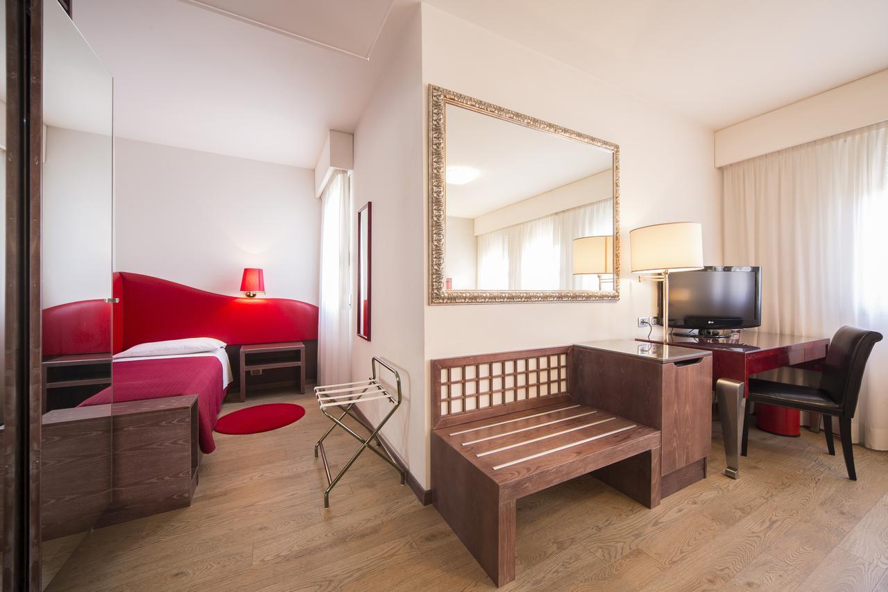 Hotel Alan Anzola dell'Emilia Bagian luar foto