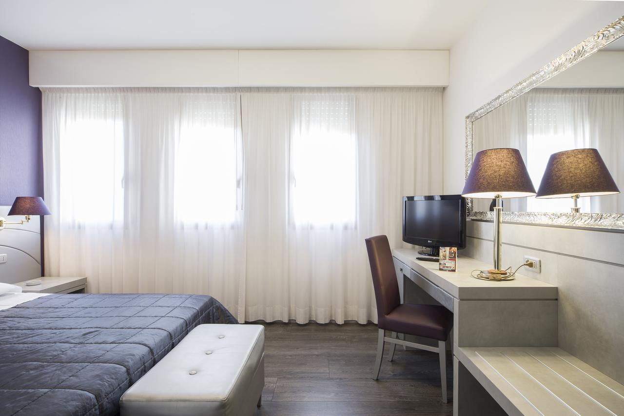 Hotel Alan Anzola dell'Emilia Bagian luar foto
